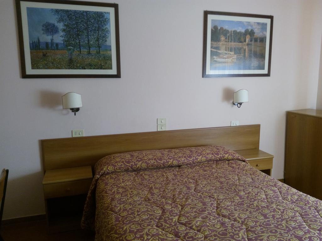 Hotel Lea Grosseto Quarto foto